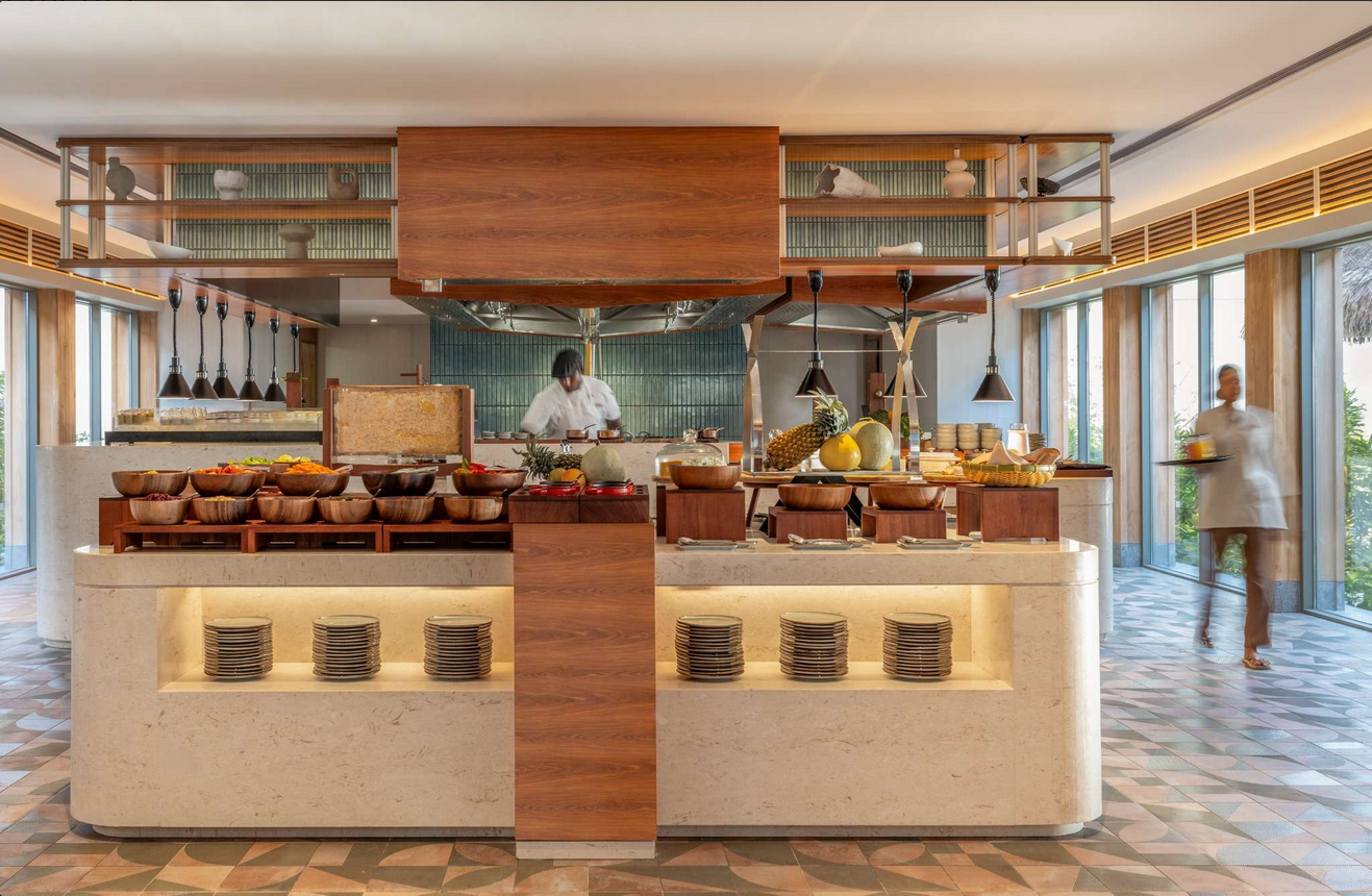 Baraveli · All-day international · breakfast and dinner
